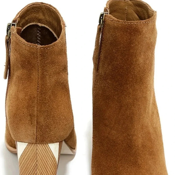 Matisse Metric Fawn Tan Suede Leather Booties. Size 9.5. EUC. - Picture 6 of 6